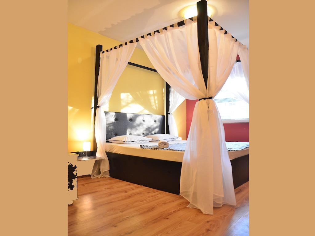 Hostel Kalonis Skopje Zewnętrze zdjęcie